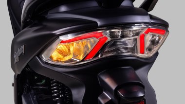 SYM Symphony 125i MY26, le frecce LED