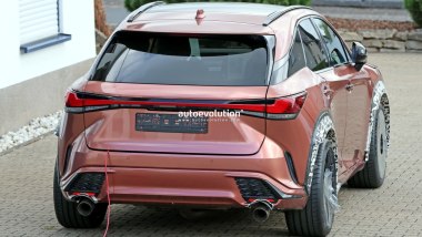 Lexus RX Morizo RR, il posteriore - Foto da Autoevolution.com