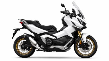 QJMotor X-Adventure 900