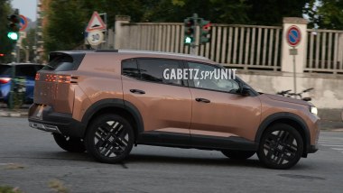 FIAT Grizzly SUV foto spia