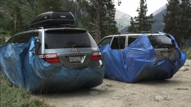 Nei parchi naturali USA i visitatori proteggono cos&igrave; le auto contro le marmotte 