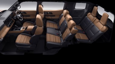 Mitsubishi Pajero Cross Country, gli interni a 7 posti