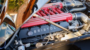Bristol Fighter, il motore V10