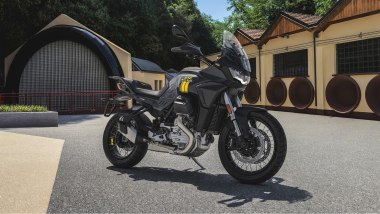 Moto Guzzi Stelvio Edizione 105th Anniversary