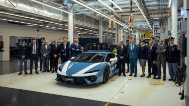 Lamborghini Temerario veste la divisa della Polizia di Stato