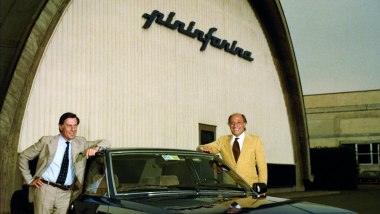Sergio Pininfarina con Renzo Carli davanti alla galleria del vento