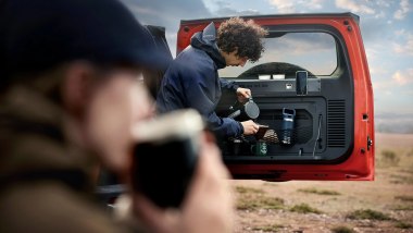 Ford Bronco Basecamp, il tavolino nel portellone