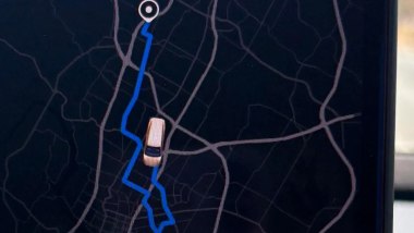 Tesla Cybercab trasforma un viaggio di 10 minuti ad Austin in una deviazione di 70 minuti