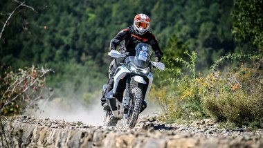 In azione durante uno dei numerosi tratti di fuoristrada della HAT
