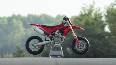 Ducati Desmo450 SM, vista laterale