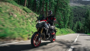 Ducati Multistrada V4 Pikes Peak 2027 in azione