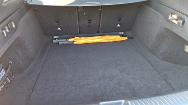 Mercedes CLA Shooting Brake ibrida, bagagliaio
