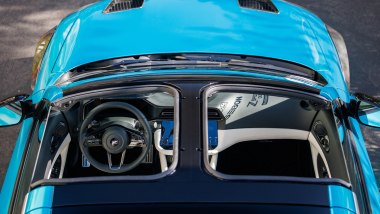 Nissan Z Kaze, il T-top