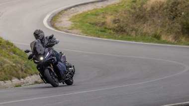 Voge SR450X: tra le curve convince