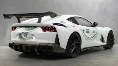 La Ferrari 812 Superfast by Mansory della polizia di Dubai, 3/4 posteriore