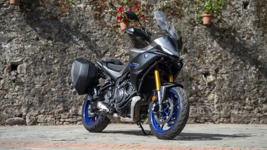 Sfida Crossover Entry Level 2026, la verisone GT aggiunge le borse di serie e altri optional utili per il viaggio