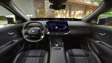 BMW iX4, interni