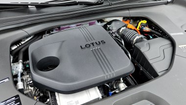 Lotus Eletre X, motore benzina