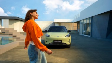Geely E2