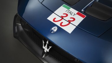 Maserati GT2 Stradale Fuoriserie, il numero 33 sulla carrozzeria