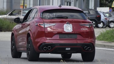 Alfa Romeo Stelvio Quadrifoglio 2027 foto spia