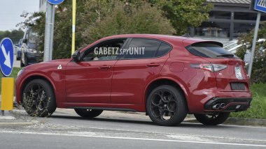 Alfa Romeo Stelvio Quadrifoglio 2027 foto spia