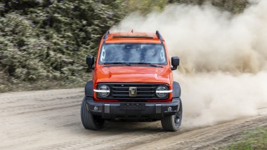 Alla guida del Tank 300