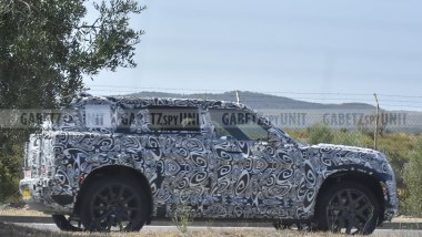 Land Rover Baby Defender foto spia