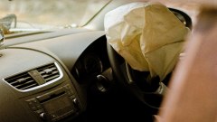Stop al traffico di airbag contraffatti: eBay non vende pi&ugrave; nemmeno quelli "buoni"
