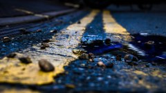 Auto elettriche e SUV rovinano le strade? Esperti divisi in UK