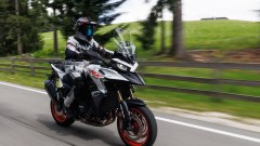 Benelli TRK 902, il confronto con le rivali