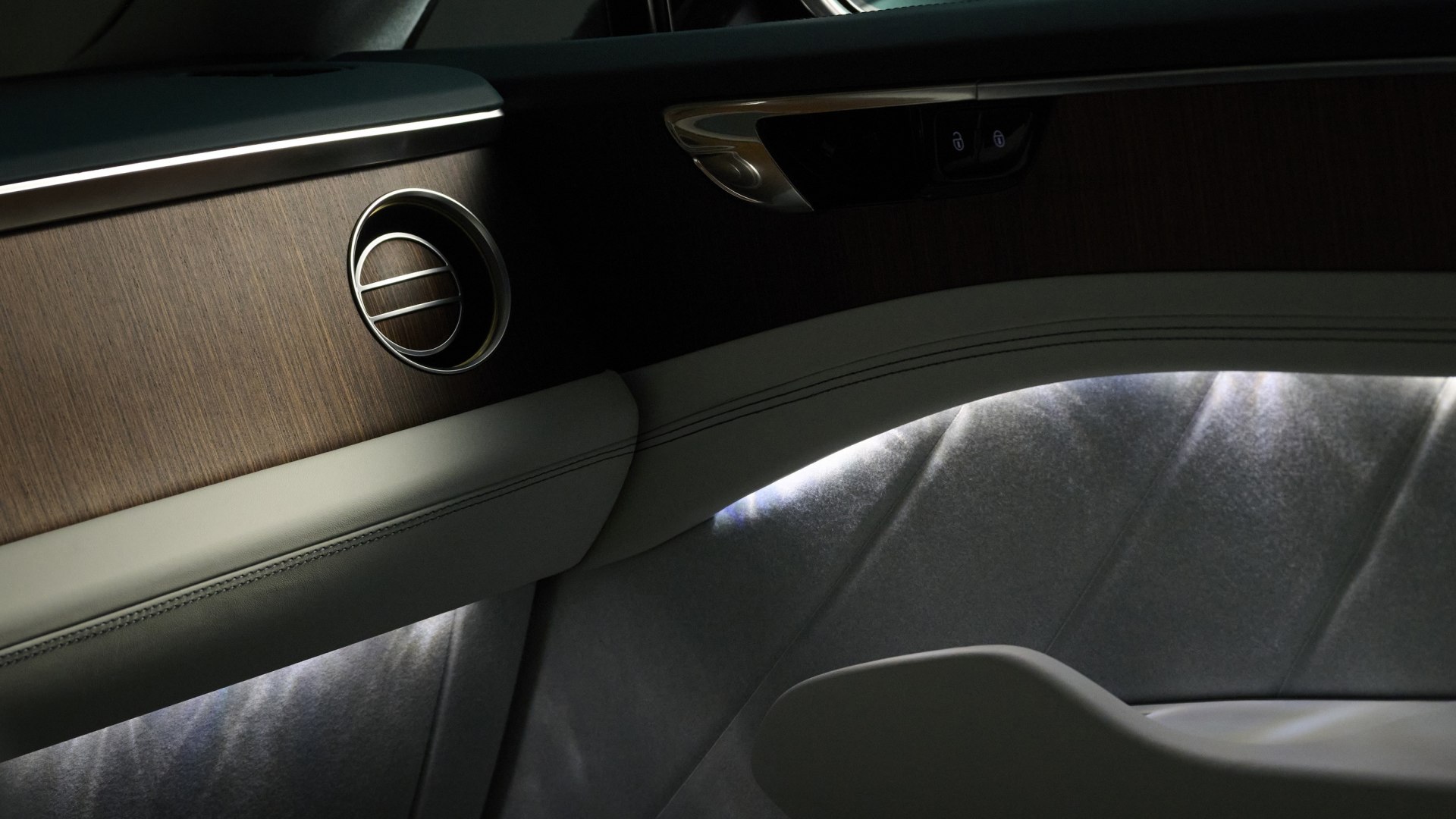 Bentley mostra lana Merino e nuovi materiali su un'auto, con dettagli di design e colori