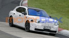 Bentley: anticipazioni e foto spia del nuovo SUV compatto