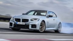 BMW M2 CS battuta da una Hyundai elettrica al World Performance Car of the Year