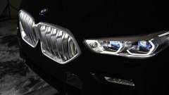 Sfida a chi ce l'ha più nera: vernice cinese vs. Vantablack di BMW
