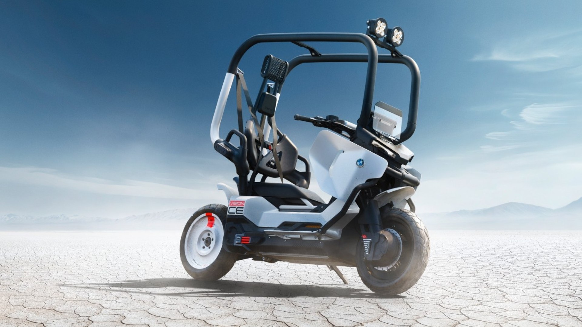 BMW mostra un brevetto per uno scooter elettrico senza casco, con tecnologia di sicurezza avanzata