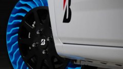 Bridgestone AirFree: debuttano i pneumatici senza aria