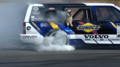 Il testacoda di Valentino Rossi apre il video con le salite più folli di Goodwood 2026