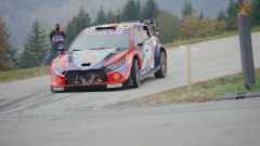 Dani Sordo (Hyundai WRC) spiega come affrontare un tornante