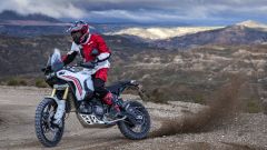 Ducati DesertX 2026: novità, data arrivo, prezzo