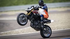 Ducati Hypermotard V2 2026: pi&ugrave; leggera, pi&ugrave; potente, pi&ugrave; fun &mdash; la prova in anteprima