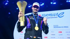 Formula E Jeddah-1 2026: Wehrlein riporta la Porsche in vetta