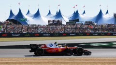 F1 Silverstone, che zampata per Hamilton: è in pole nella Sprint!
