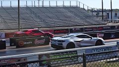 Ferrari 296 vs Corvette ZR1, la drag race in video