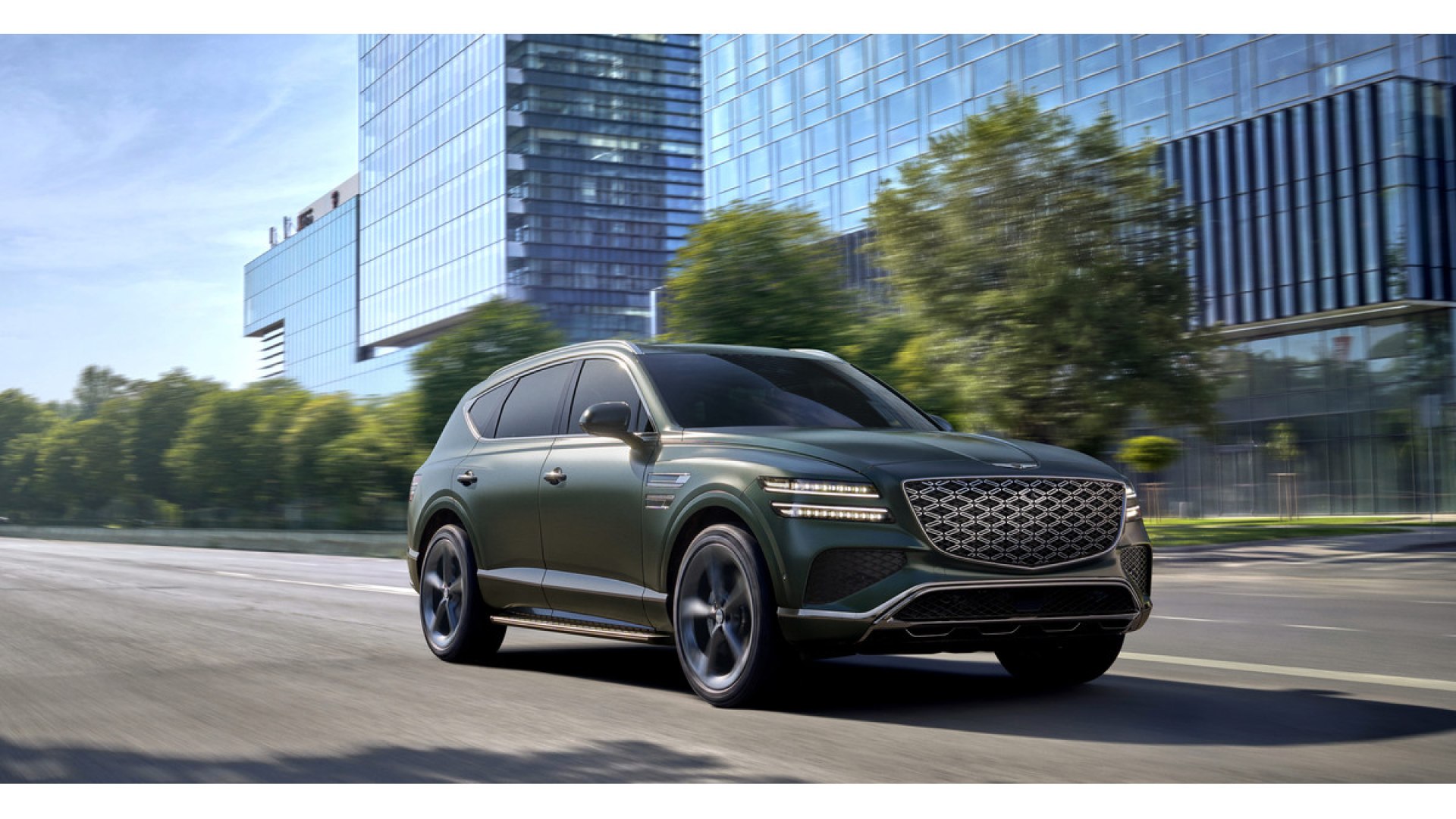 SUV ibrido Genesis GV80 in prova, con batteria a raffreddamento liquido e prestazioni elevate