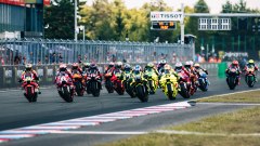 MotoGP, cambiano le partenze: aboliti gli holeshot device e pi&ugrave; spazio in griglia dal GP di Germania