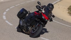 Honda CB1000GT 2026: prezzi, allestimenti, accessori e guida all'acquisto