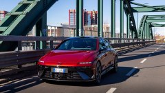 Nuova Hyundai Ioniq N Line: via agli ordini. Versioni, prezzi, caratteristiche