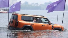 Jetour G700, in video il SUV Chery a elica che attraversa un lago