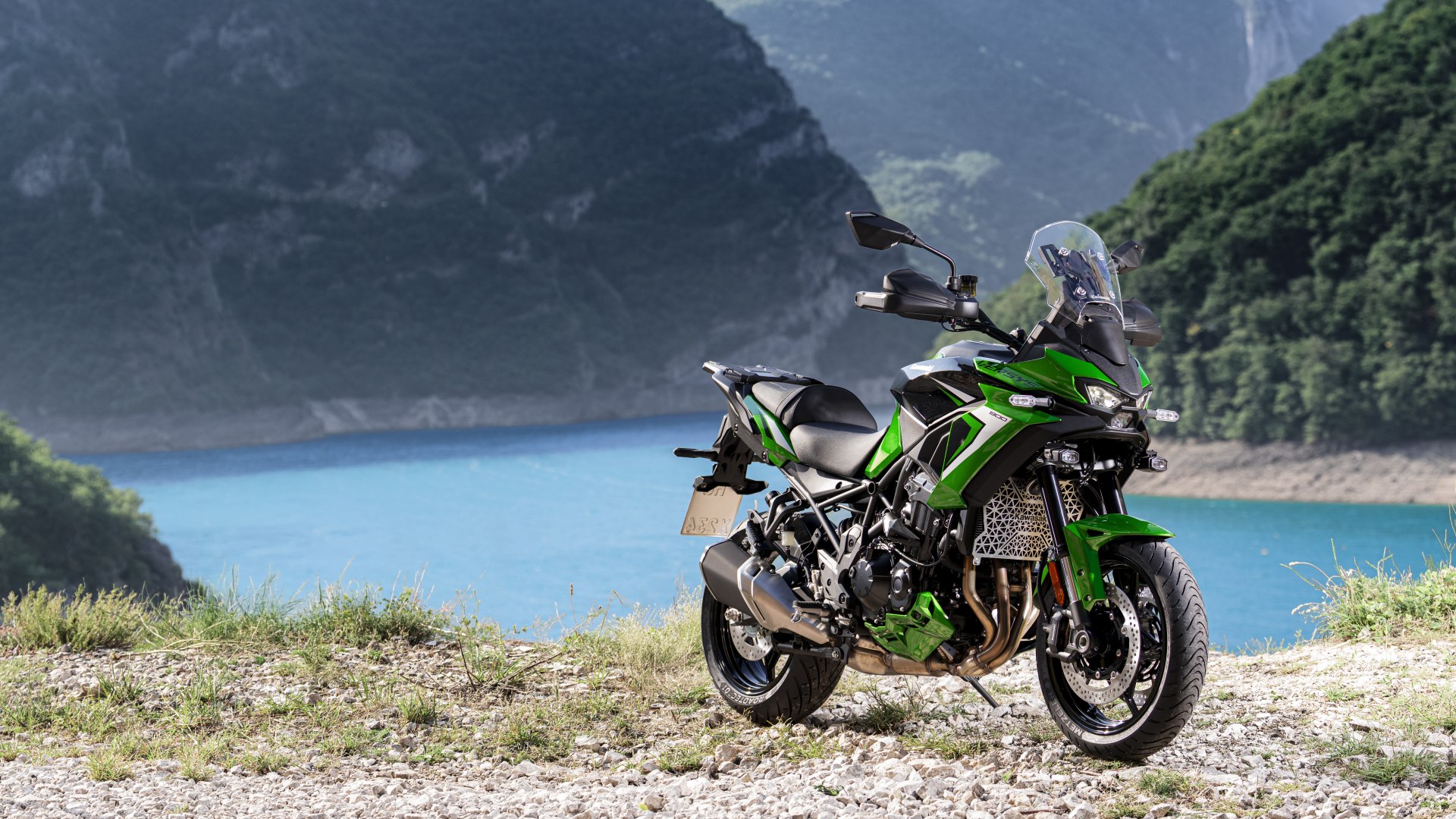 kawasaki-versys-900-2027-motore-novit-e-caratteristiche
